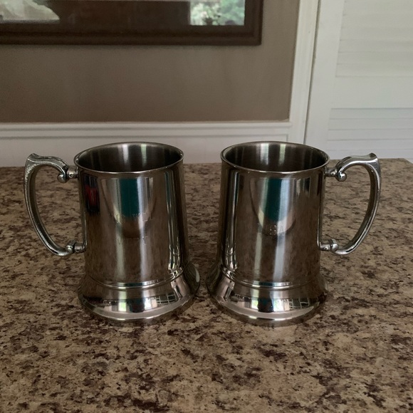 Set Of 2 Cuisinox Double Insulated Beer Mugs HOWLING WOLF BREWERY ROBERT LISA - Picture 2 of 9